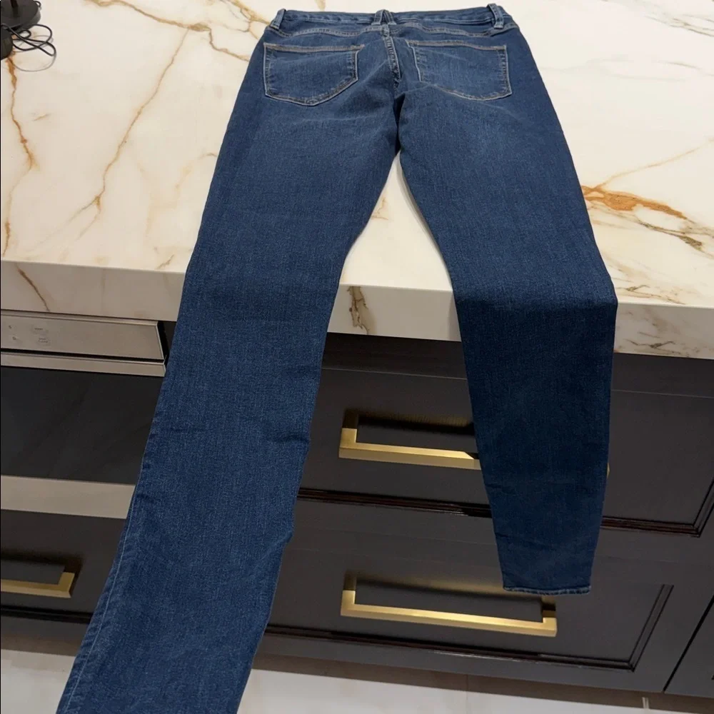 Good American sleek stylish